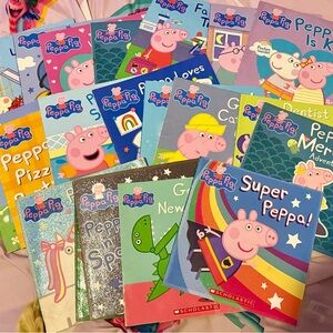 Scholastic Peppa Pig Storybook Set with Blue and Red Covers
